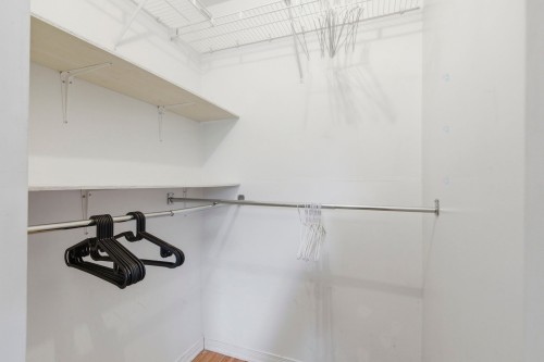 Closet - 5-1310 Rue Jarry E., Montréal (Villeray/Saint-Michel/Parc-Extension), QC - Indoor With Storage