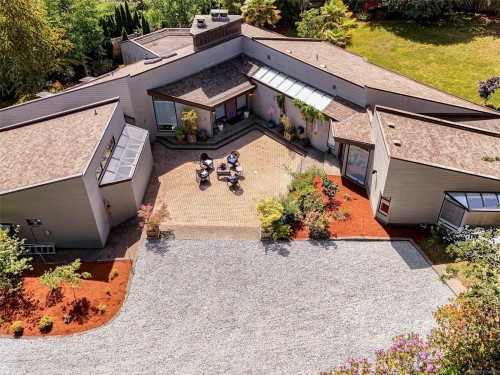 596 Towner Rd, North Saanich, BC 