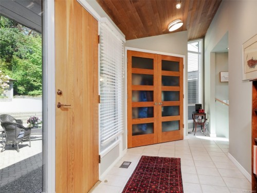 596 Towner Rd, North Saanich, BC 