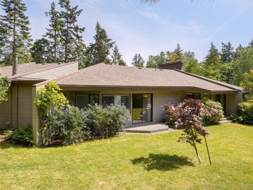 596 Towner Rd, North Saanich, BC 