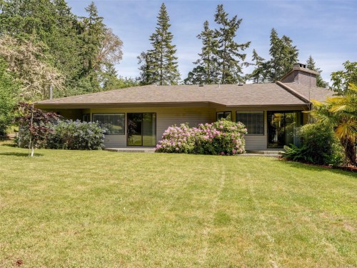 596 Towner Rd, North Saanich, BC 