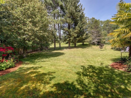 596 Towner Rd, North Saanich, BC 