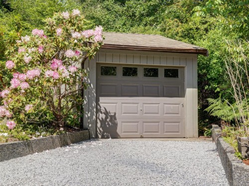 596 Towner Rd, North Saanich, BC 