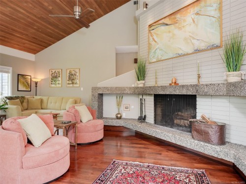 596 Towner Rd, North Saanich, BC 