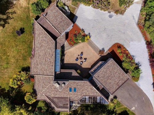 596 Towner Rd, North Saanich, BC 
