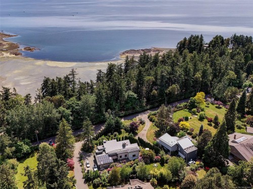 596 Towner Rd, North Saanich, BC 