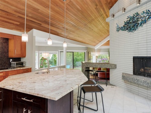 596 Towner Rd, North Saanich, BC 