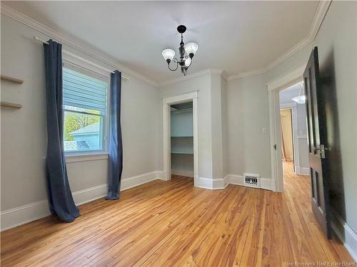 315 St John St, Bathurst, NB 