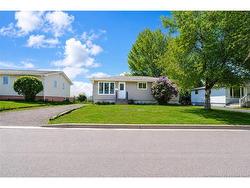 168 Virginia Dieppe, NB E1A 1L8