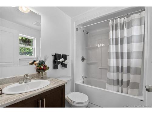 19 Bentley Ave, Moncton, NB 