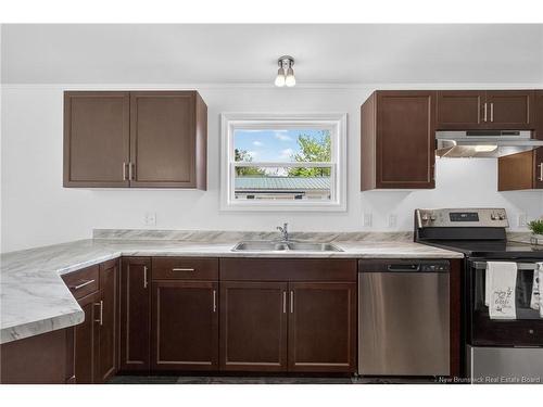 19 Bentley Ave, Moncton, NB 