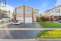 28 KINGSWOOD DRIVE Brampton, ON L6V 2T6