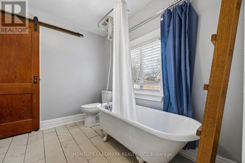 457 Bolivar Street, Peterborough, ON - Indoor Photo Showing Bathroom