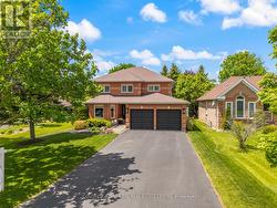896 BOSWORTH COURT Newmarket, ON L3X 1Z1