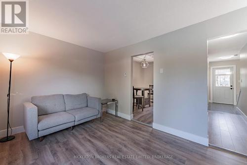 11 - 316 Forsyth Street, Gananoque, ON - Indoor Photo Showing Living Room