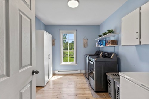 Salle de lavage - 2895 Rue Ste-Anne, Sainte-Justine-De-Newton, QC - Indoor Photo Showing Laundry Room