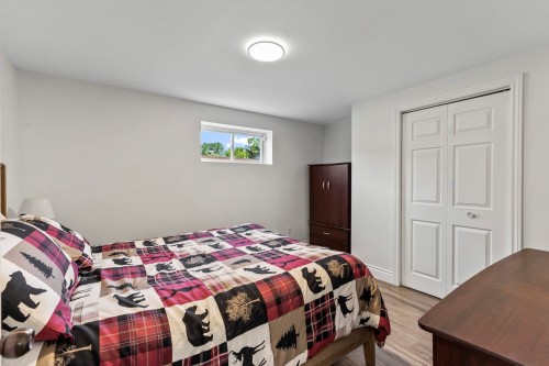 Chambre à coucher - 2895 Rue Ste-Anne, Sainte-Justine-De-Newton, QC - Indoor Photo Showing Bedroom