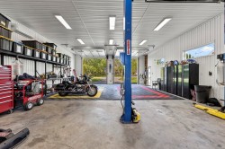 Garage - 