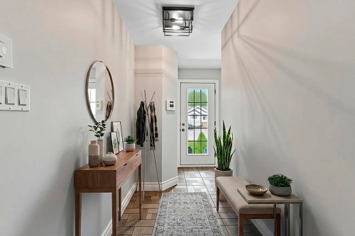 Hall d'entrée/Vestibule - 2895 Rue Ste-Anne, Sainte-Justine-De-Newton, QC - Indoor Photo Showing Other Room