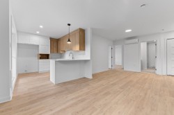 10-706 Av. de Grande-Île  Salaberry-De-Valleyfield, QC J6S 3N7