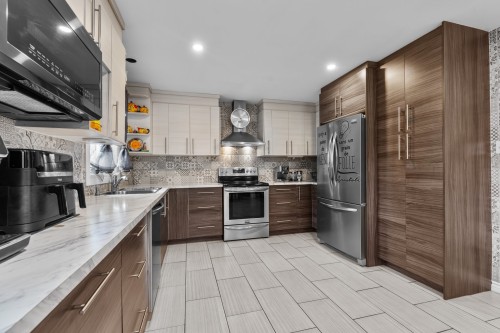 Cuisine - 226 Rue Houde, Saint-Eustache, QC - Indoor Photo Showing Kitchen With Upgraded Kitchen