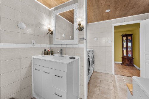 Salle de bains - 226 Rue Houde, Saint-Eustache, QC - Indoor