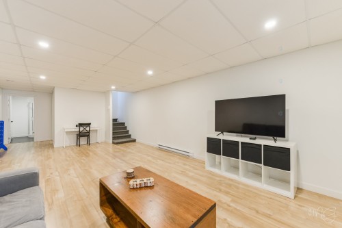 Salle familiale - 71 Rue Du Hameau, Saint-Côme, QC - Indoor