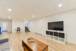 Family Room - 