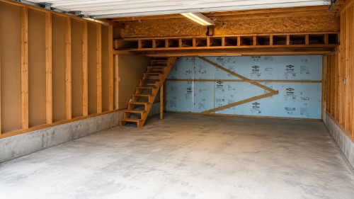 Garage - 624 Ch. St-Pierre, Saint-Claude, QC - Indoor Photo Showing Other Room