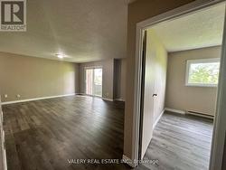 9 - 9 LOWDNES AVENUE Georgina, ON L4P 3T1