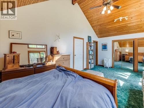 2960 Upper Slocan Park Road, Slocan Park, BC - Indoor Photo Showing Bedroom