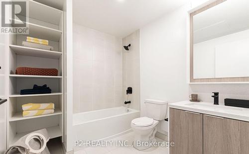 3301 - 36 Zorra Street, Toronto, ON - Indoor Photo Showing Bathroom