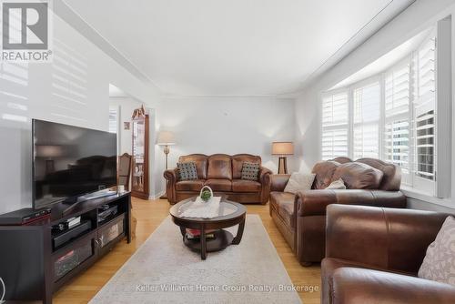 267 Bakersfield Drive, Cambridge, ON - Indoor Photo Showing Living Room