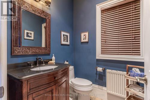 957 Beach Boulevard, Hamilton, ON - Indoor Photo Showing Bathroom