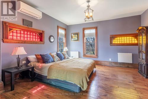 957 Beach Boulevard, Hamilton, ON - Indoor Photo Showing Bedroom