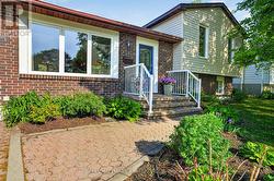 56 DALLAIRE CRESCENT Ottawa, ON K0A 2Z0