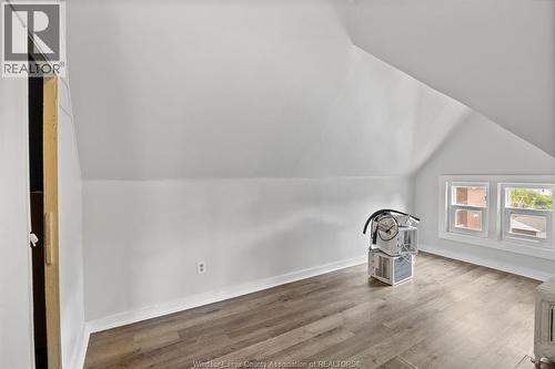 374 Campbell, Windsor, ON - Indoor Photo Showing Other Room