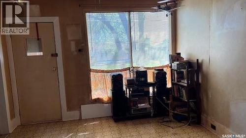1242 Wolfe Avenue, Moose Jaw, SK - Indoor Photo Showing Other Room