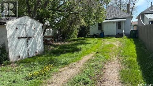 1242 Wolfe Avenue, Moose Jaw, SK - Outdoor