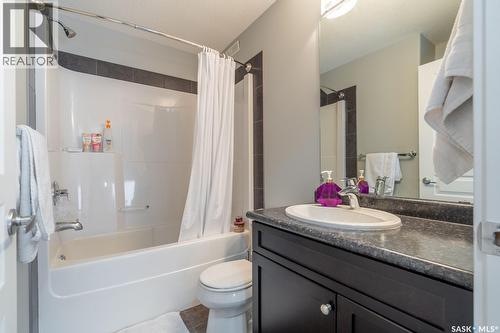 4510 Green Poplar Lane E, Regina, SK - Indoor Photo Showing Bathroom