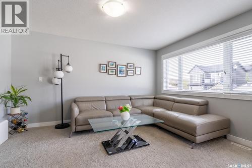 4510 Green Poplar Lane E, Regina, SK - Indoor Photo Showing Living Room