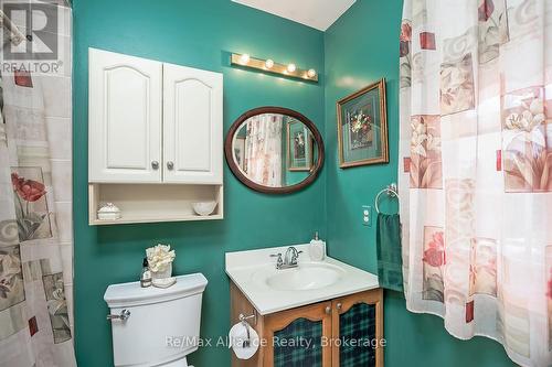 1969 Glenada Crescent, Oakville (Wc Wedgewood Creek), ON - Indoor Photo Showing Bathroom