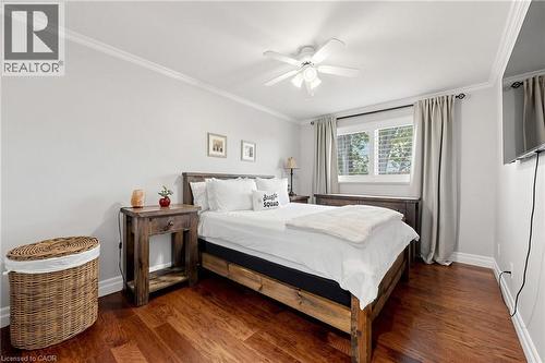 1365 Ester Drive, Burlington, ON - Indoor Photo Showing Bedroom