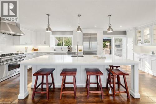 1365 Ester Drive, Burlington, ON - Indoor Photo Showing Kitchen With Upgraded Kitchen