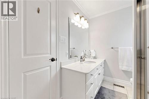1365 Ester Drive, Burlington, ON - Indoor Photo Showing Bathroom