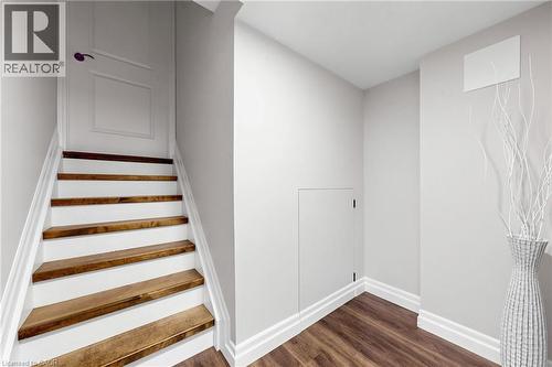 1365 Ester Drive, Burlington, ON - Indoor Photo Showing Other Room