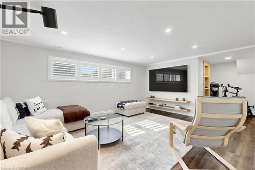 1365 Ester Drive, Burlington, ON - Indoor
