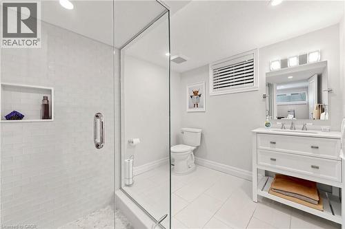 1365 Ester Drive, Burlington, ON - Indoor Photo Showing Bathroom