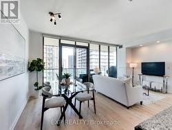 1906 - 33 LOMBARD STREET Toronto, ON M5C 3H8