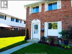 3049 MEADOWBROOK Unit# 29 Windsor, ON N8T 3C5